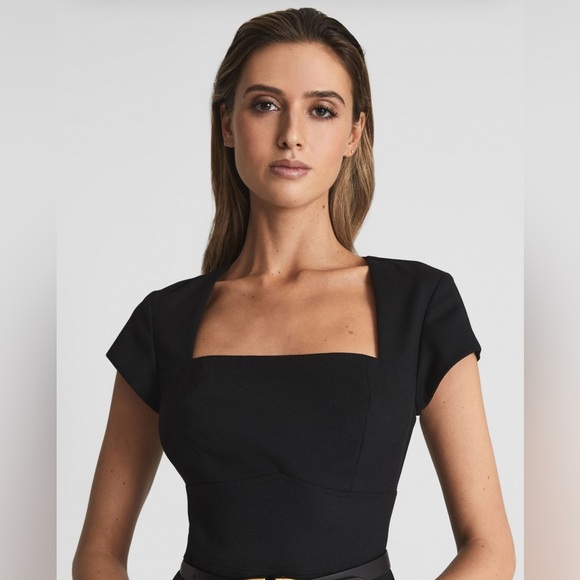 Reiss Haisley Tailored Dress for Woman. Square neckline. Color: Black Size 12. - Picture 2 of 9